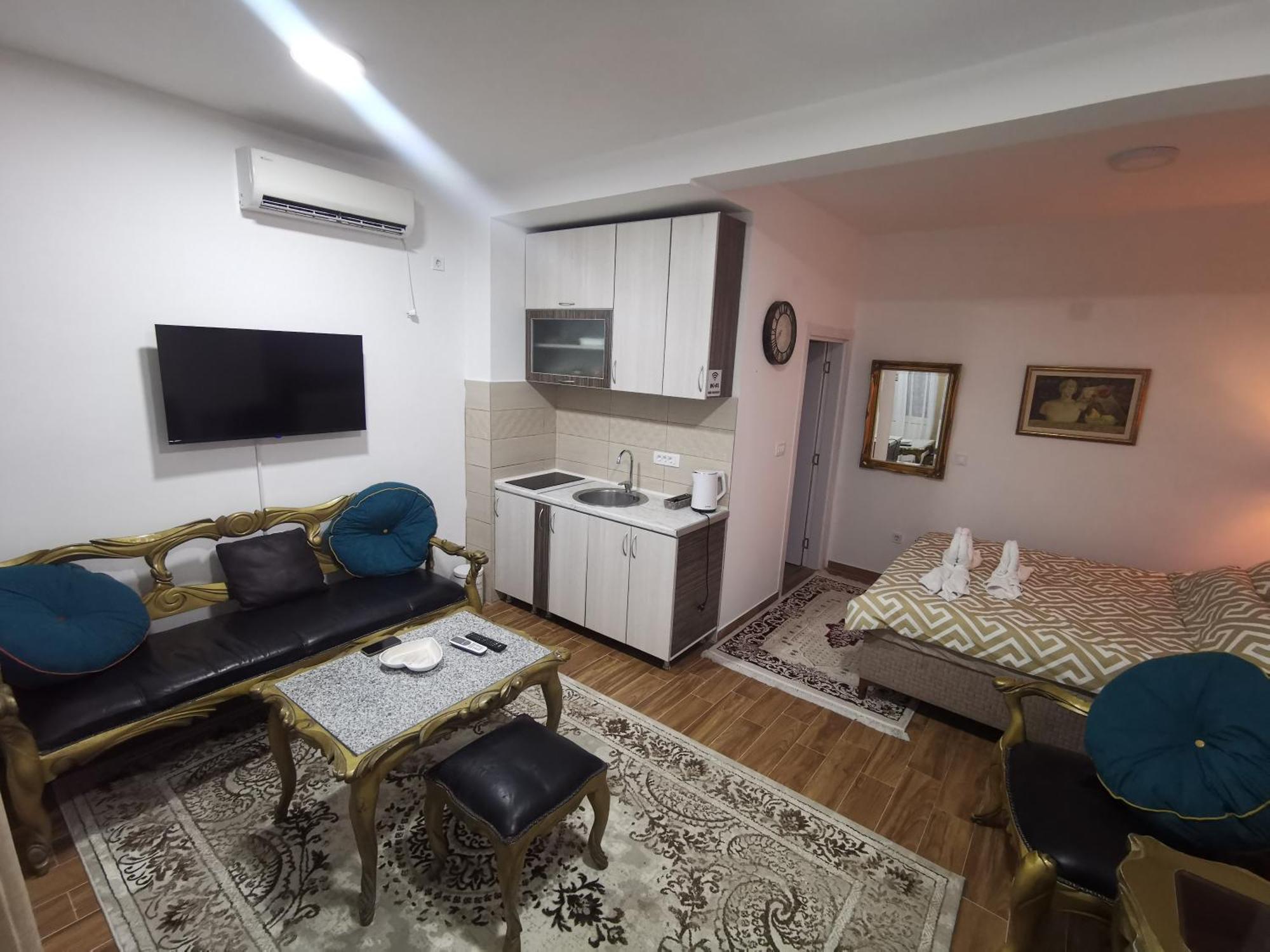 In Apartments Airport 미트로비처 외부 사진